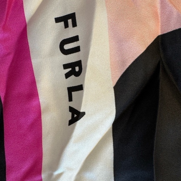 NWOT Furla Silk Made in Italy Printed Scarf Pink Black White Pattern - Picture 5 of 10